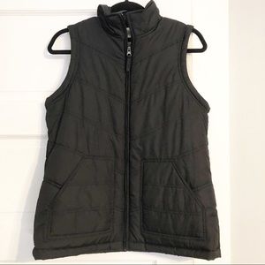 G.H Bass & Co Men’s Black Puffer Vest - Medium
